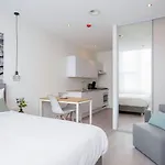 Aparthotel Hotel2stay 4*