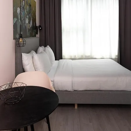 Hotel2stay Aparthotel 4*