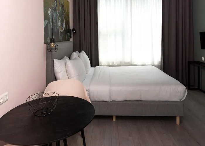 Hotel2stay Lägenhetshotell 3*